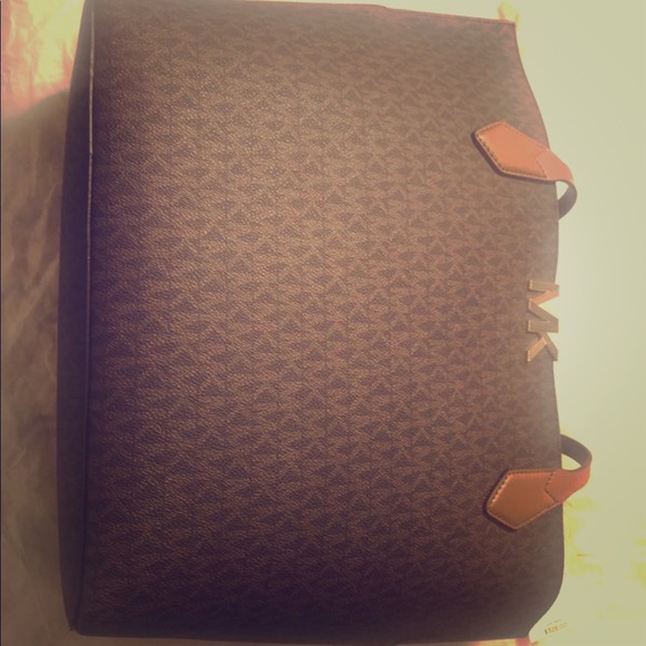 Michael Kors purse - Picture 1 of 1